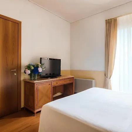 Hotel Ahg Golf Porta Del Sole Soiano Del Lago