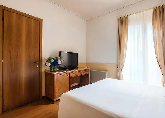 Hotel Ahg Golf Porta Del Sole Soiano Del Lago